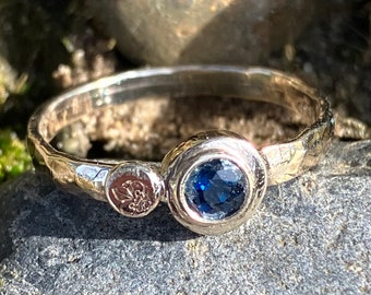 White gold ring with sapphire, solid