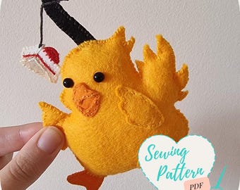 Fat chocobo pelúcia mão costura padrão tutorial kweh com bolo feltro ornamento jogos ff14 plushie diy fácil costurar seu próprio