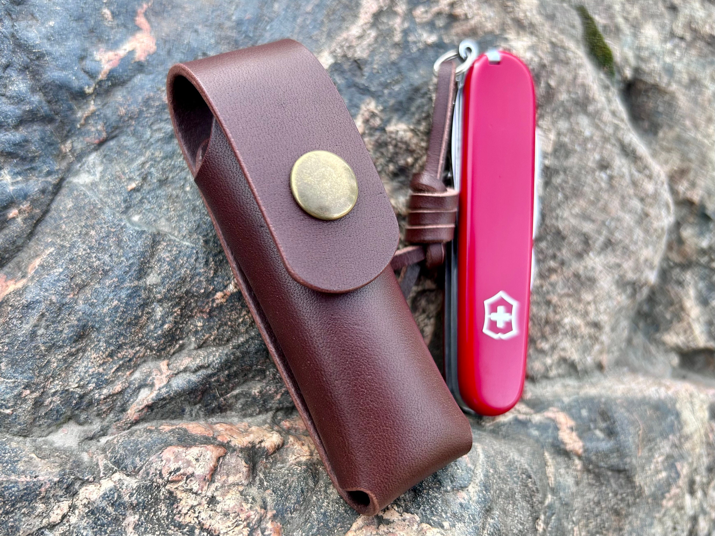 Personalized Leather knife sheath for Swiss Army multitool – DMleather