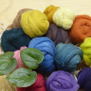 CESTA DE LANA - Lana virgen teñida vegetal con acabado peinado, al menos 10 colores diferentes, 200g