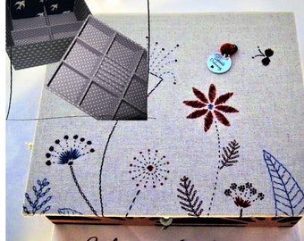 handgemacht, große Schmuckbox Leinen Blumen, Namensbox, Mädchen Schatulle zeitlos, personalisiertes Geschenk Geburtstag, Schmuck Box Bayern