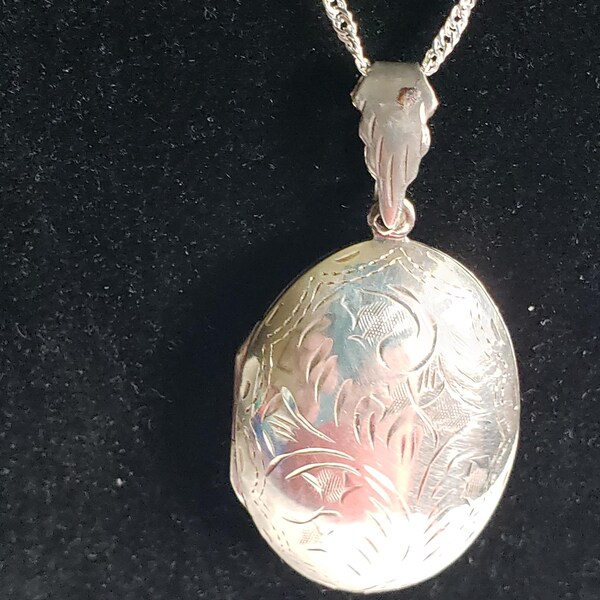 Huge Sterling Silver Locket on a 20-inch silver chain