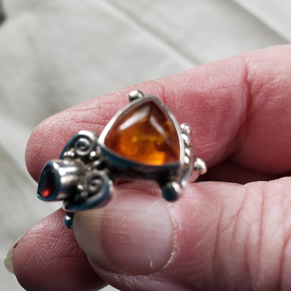 Sajen size 8 Amber ring with Garnet SS Chunky