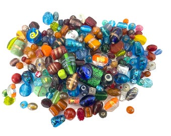 Glass beads, mixed, approx. 300g, more than 80 beads in different shapes and colors