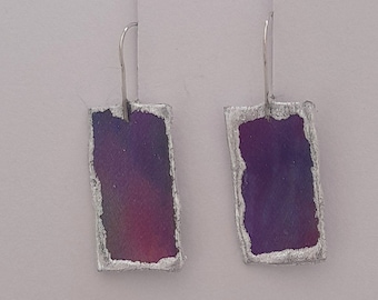 Earrings in hand-painted natural silk and silver leaves