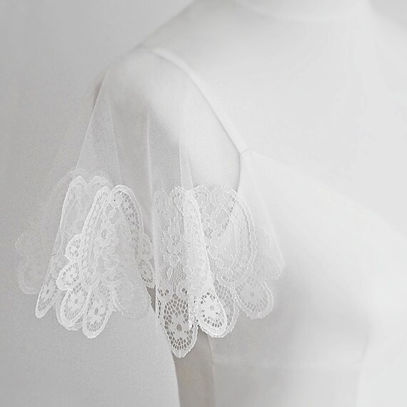detachable lace cap sleeves