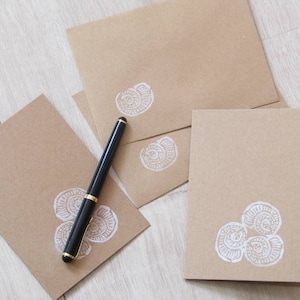 Maritime Grußkarte Karte Schneckenhaus Muschel/ Kraftpapier Briefpapier Set handbedruckt handmade/ braune Briefumschläge Meeresmotiv Ostsee