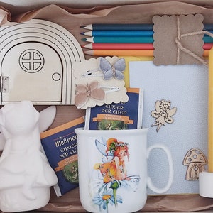 Geschenk Elfenbox Mädchen/ Elfe Fee Margeritenfee Blumenelfe Wiesenelfe/ Geschenkkarton Geschenkbox Karte/ Kindertasse/ Elfentür/ Geburtstag Bild 2