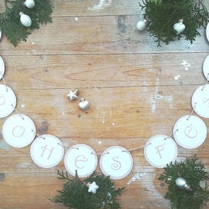Girlande Weihnachten Frohes Fest oder Wunsch Buchstaben Wimpelkette als Deko für Winter und Adventszeit in Wunschfarbe
