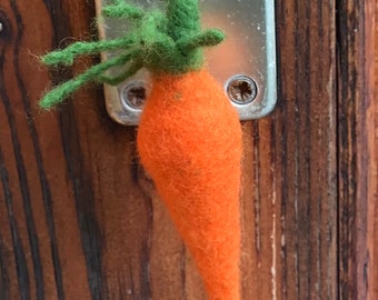 Keychain - Felt Carrot
