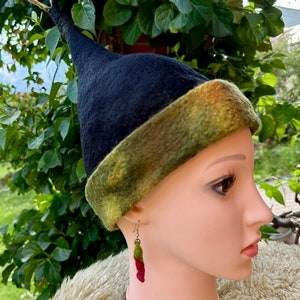 Felt hat-pointed cap