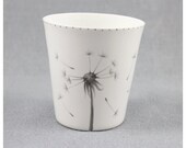 Light-colored quot puffy quot porcelain, hand painted