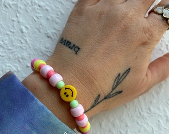 Happybitchface smiley bracelet colorful in pastel colors smiley bracelet happy smile acry beads