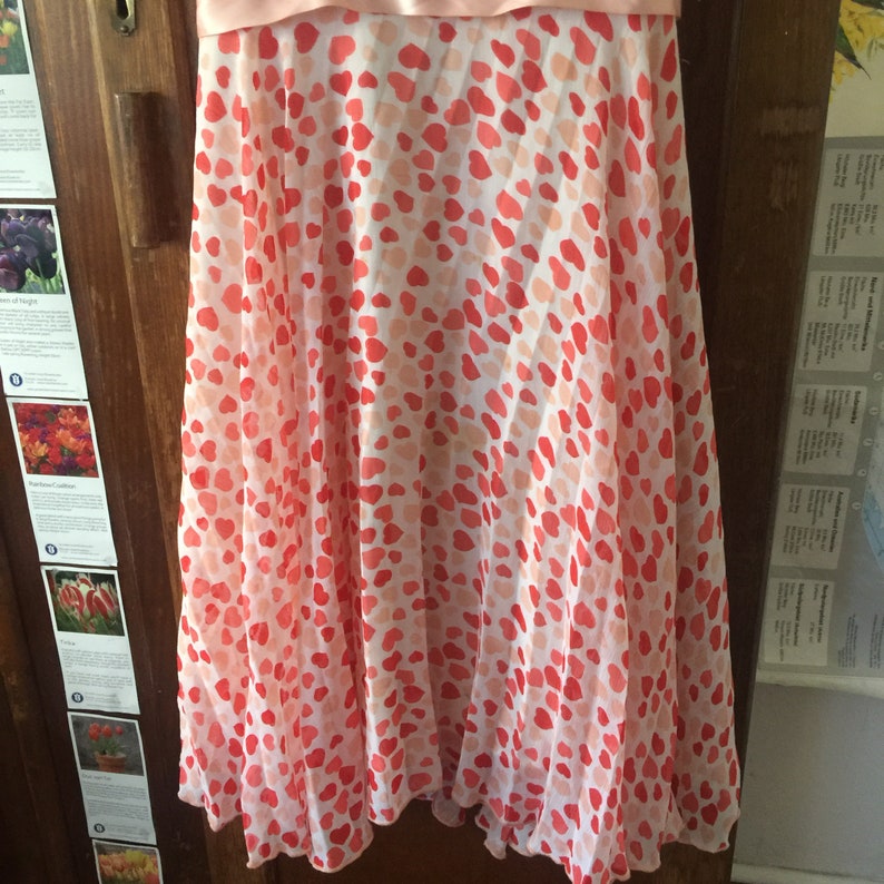 Stupid Cupid Saint Valentine/'s 1960s Babydoll Pink and Red Hearts Dress with Pale Pink Satin Accents and Tie Up Bow