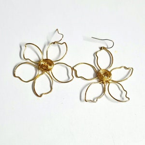 Handmade golden wire flower earring, floral metal wired earring, wired golden flower earring, metal earrings, Christmas golden earrings,