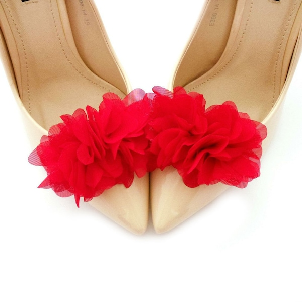 red shoe clips flowers, red pompoms fowers shoe clips, bridal shoe clips, shoes decorations, flower clips for shoes wedding Judaeve