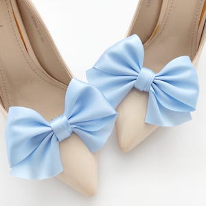 Schuhclips mit blauen Satinschleifen | Schuhclips mit Schleife | Schuhdekorationen | Schuhclips für die Braut | blaue Schuhaccessoires | Schuhclips für die Braut