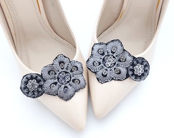 Pinces à chaussures brodées noires et grises | décorations de chaussures à paillettes | pinces à chaussures fleuries | cadeau pour elle