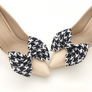 bow shoe clips | black and white houndstooth shoe clips | shoe decarations | handmade shoe clips bows black & white