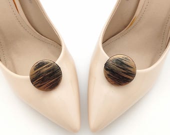 round shoe clips | black and gold shoe clips | shoe decarations | circle shoe clips | shoe accessories | gold decarations for shoes
