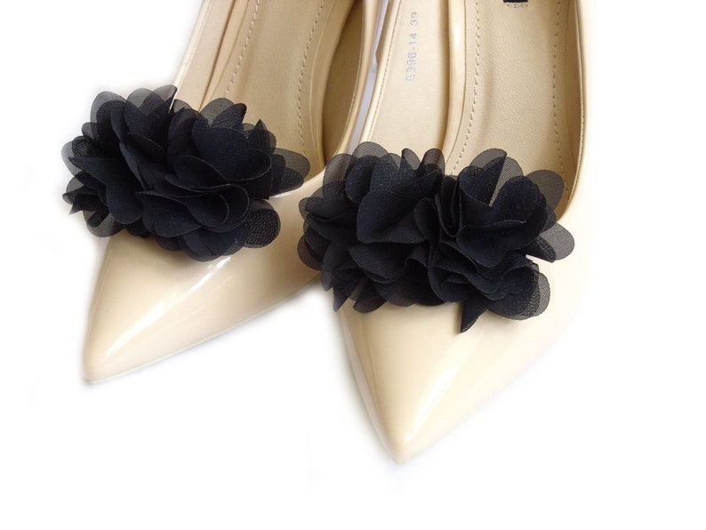 black shoe clips, pompons flowers black , shoe clips , pompon shoes clips shoe accessories , shoe clips wedding , shoe clip , shoe clips image 6