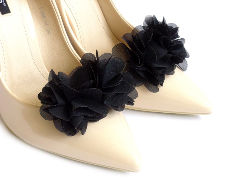 black shoe clips, pompons flowers black , shoe clips , pompon shoes clips shoe accessories , shoe clips wedding , shoe clip , shoe clips image 7
