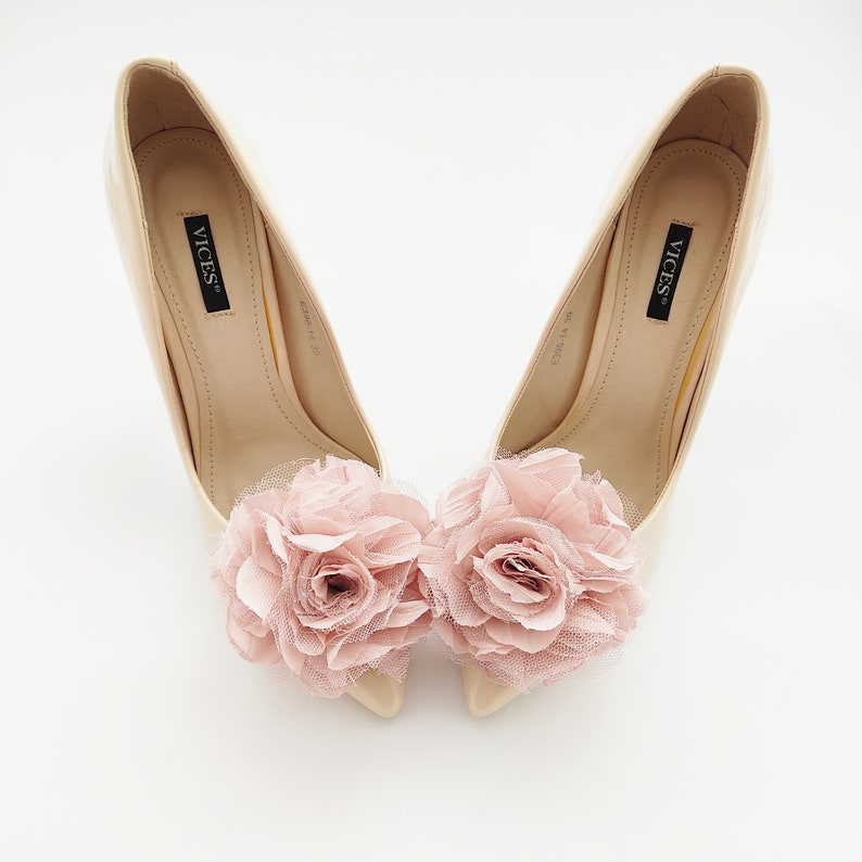 large flowers pink or white shoe clips powder shoe clips wedding decorations tulle shoe clips flowers shoes clips bridal pink or white immagine 9