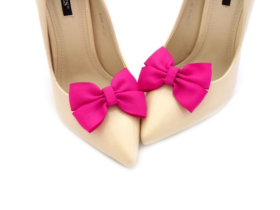 shoes with bows on