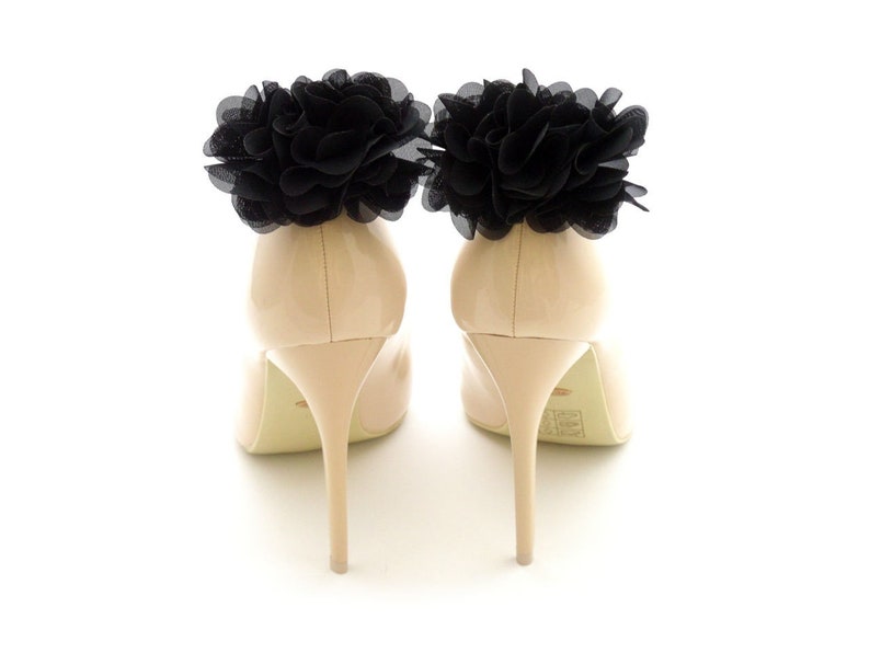 black shoe clips, pompons flowers black , shoe clips , pompon shoes clips shoe accessories , shoe clips wedding , shoe clip , shoe clips image 2