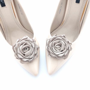 satin rose shoe clips, bridal shoe clips satin roses for shoes, satin flowers shoe clips, flower shoe clips , satin shoes Judaeve image 2