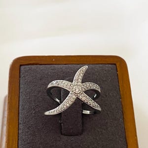 Resizeable Starfish Ring with Cubic Zirconia Sparkles