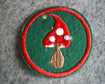 Lucky Mushroom Application button approx. 5 cm Green