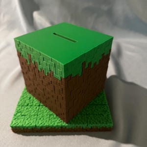 Minecraft-Inspired 3D Printed Piggy Bank | Grass Block Coin Bank | Gamer Gift | Pixel Style Savings Box