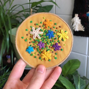 Starfish Hand-Embroidered Sew-On Patch // Sea Rock Patch // Sea Life Patch // Ocean Patch