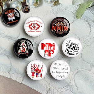 Cabochon MMIW, immagine No More Stolen Sisters Cupola di vetro, Red Hand Native American, 10 mm 12 mm 14 mm 16 mm 18 mm 20 mm 25 mm 30 mm 35 mm 40 mm (FJ5260）