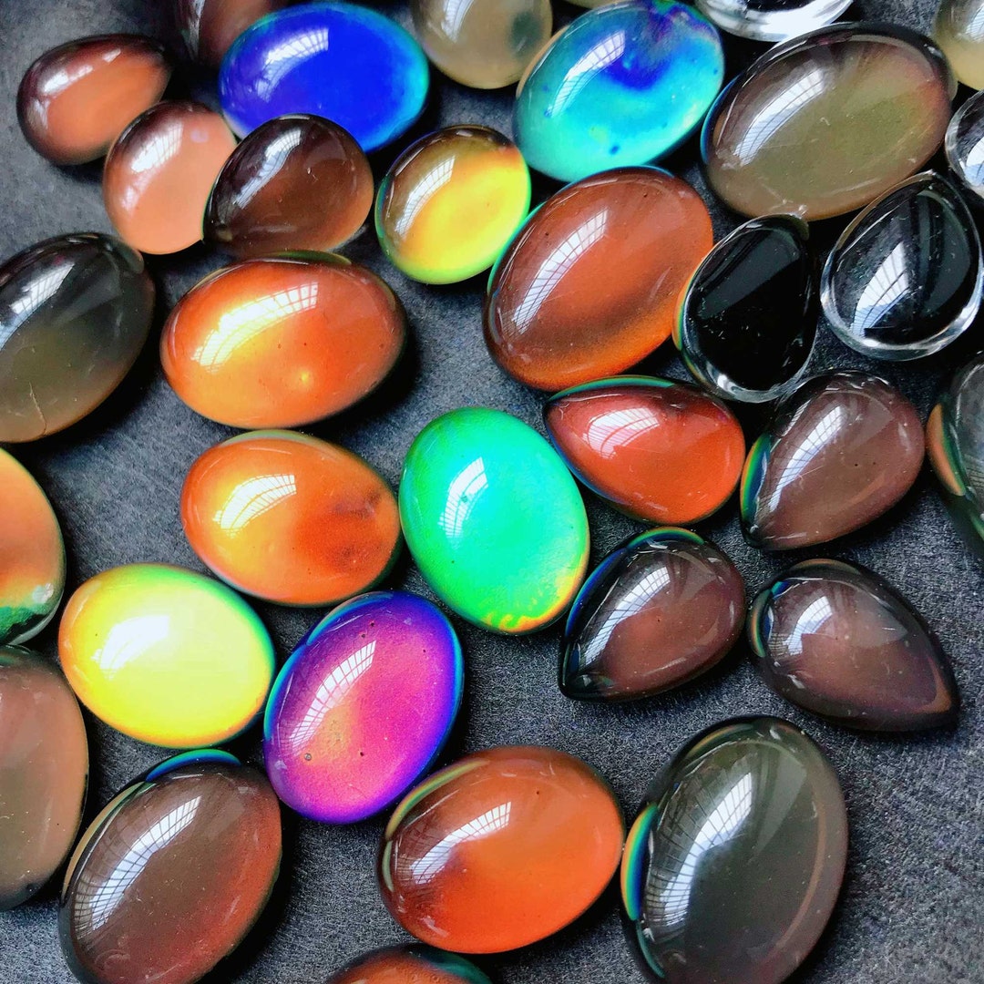 10pcs Mood Cabochon Stone Beads changing Color By Temperature Mood 10pcs-mood-cabochon-stone-beads-changing-color-by-temperature-mood
