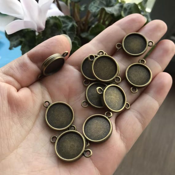 3 Double-Sided Round Pendant Settings + 6 Glass Domes 12mm – Choose Bronze Or Silver