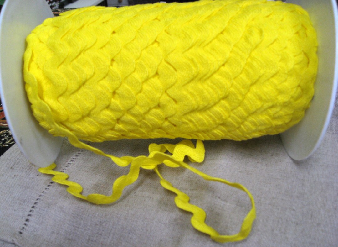 Lemon Yellow Ric Rac Trim, , 17mm (almost 5/8