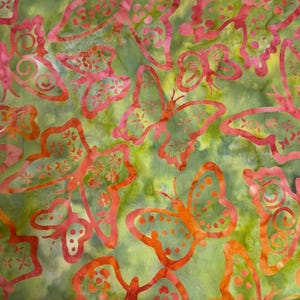 Green Butterfly Batik Cotton Fabric, Daisy&#39;s Garden, Robert Kaufman -  By the Half Yard- Continuous Cuts, Home Decor ,Quilting , sewing,