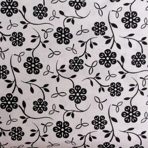 Black and White Floral cotton fabric, Reflections, by the Half yard,Continuous Cuts, Home Decor ,Quilting, sewing supplies