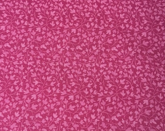 Tela de algodón con estampado floral de frambuesa, diseño tonal original, ideal para acolchado y costura, por medio metro.