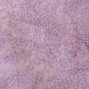 Tissu en coton batik violet, batik des îles violet glycine moucheté, mètre carré, coupes en continu, décoration d'intérieur, courtepointe, couture, fournitures