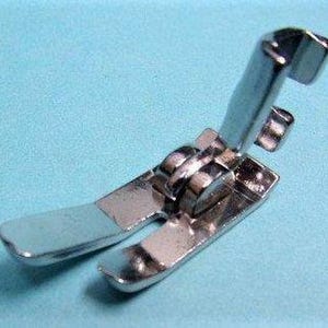 Sewing Machine Presser Foot Straight Stitch Low Shank, Center , narrow foot