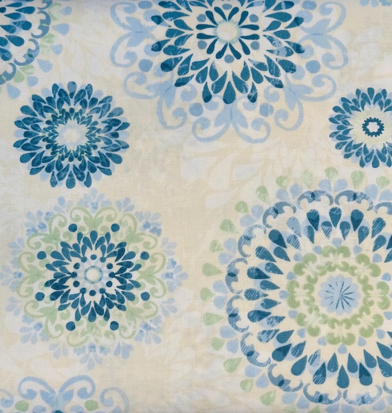 100% Baumwolle Stoff, blauer Medaillon Stoff 100% Baumwollstoff