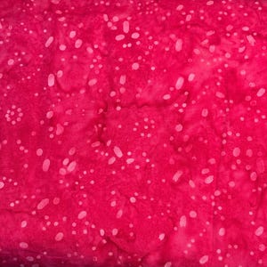 Tecido de algodão Batik magenta - respingos tom sobre tom, por MEIA JARDA, cortes contínuos, decoração para casa, quilting, costura, materiais para artesanato