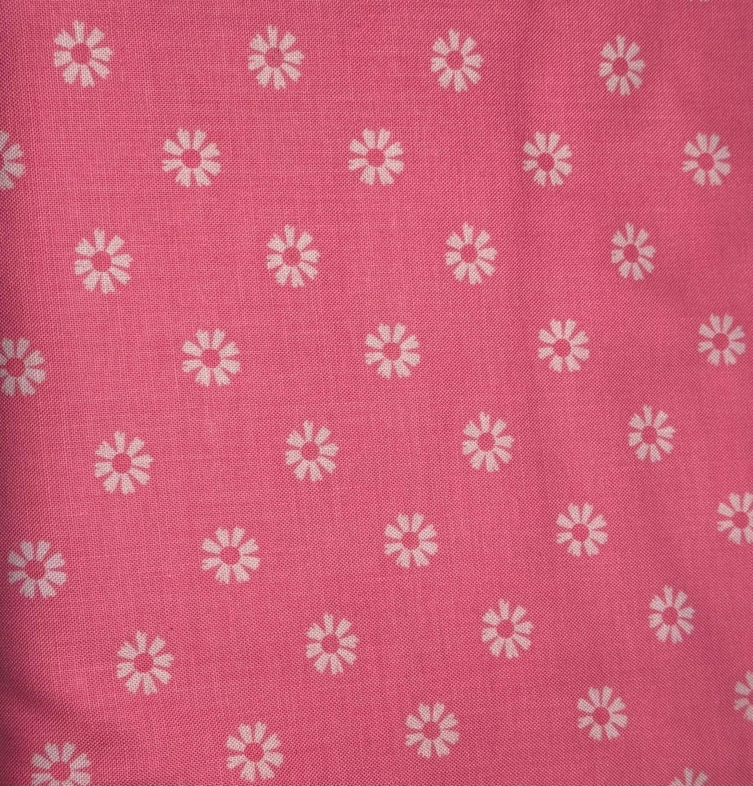 Pink Daisy Floral Cotton Fabric – Quilting, Home Decor, Sewing ( by ...