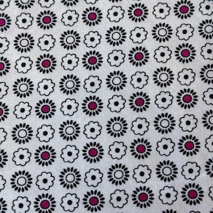 Black Floral Cotton Fabric, Black and White Daisies fabric ,by the HALF YARD,Continuous Cuts, Home Decor ,Quilting , sewing, crafting