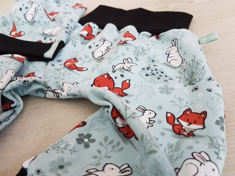 Baby Set Spring FUCHS and HASE Pumphose Co-wax Moose Beanie Hat /& Neckerchief Size 50-104