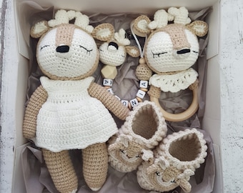 Babygeschenke Set Reh: Schnullerkette mit Namen,Häkelschuh,Greifring Reh,Häkeltier