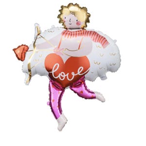 Puede incluir: Un globo de aluminio blanco y rosa con forma de cupido con alas, sosteniendo un arco y una flecha. El cupido tiene un corazón rojo con la palabra "love" escrita en él.